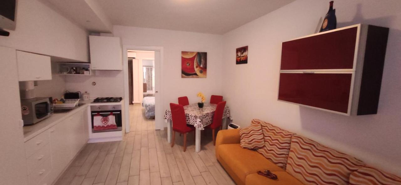 La Casa Nel Borgo Sul Lago Pisogne Exterior foto